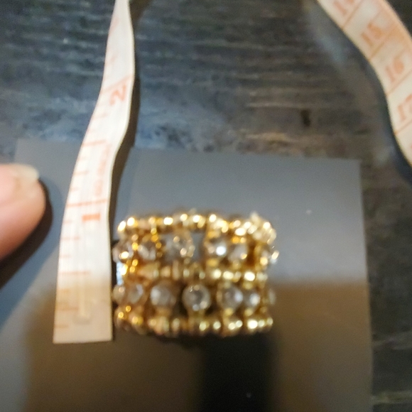 Beautiful cz Goldtone stretch,flex ring, - Picture 6 of 7